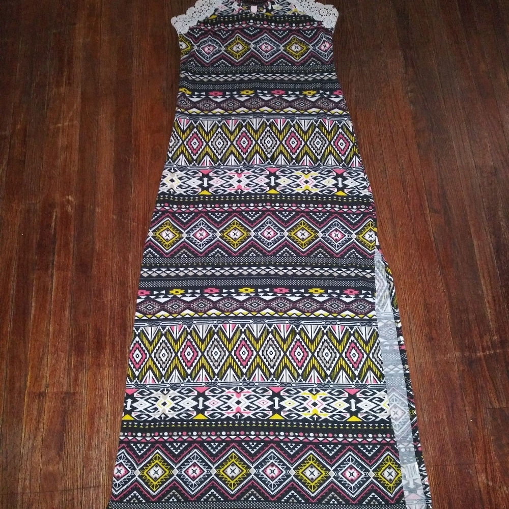 Long Dress -Made for me to look amazing - Size: M